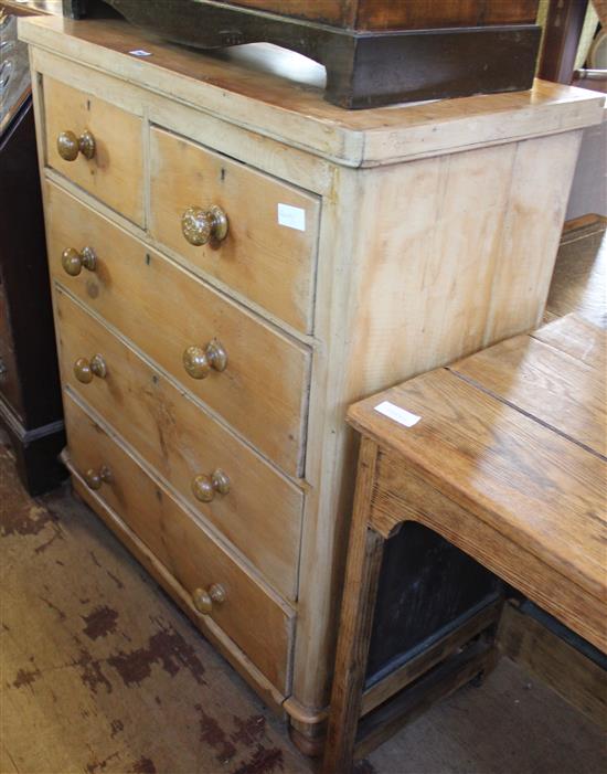 Pine chest of drawers